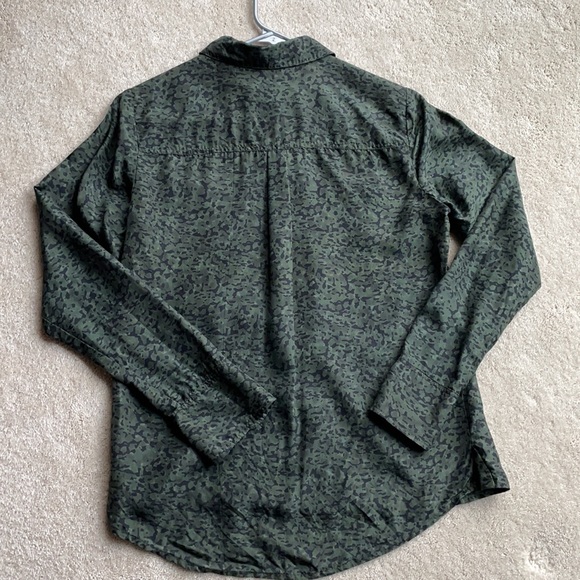 ECRU Silk Camo/Animal Print Blouse sz XS - Picture 5 of 14